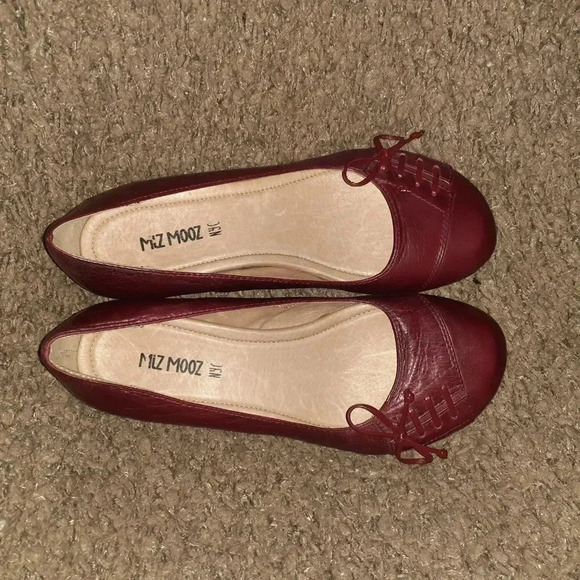 MIZ MOOZ NYC-Paula Mini Wedge-Burgundy Red Leather-Toe Stitches-Sz 6-Near Mint - Picture 6 of 7